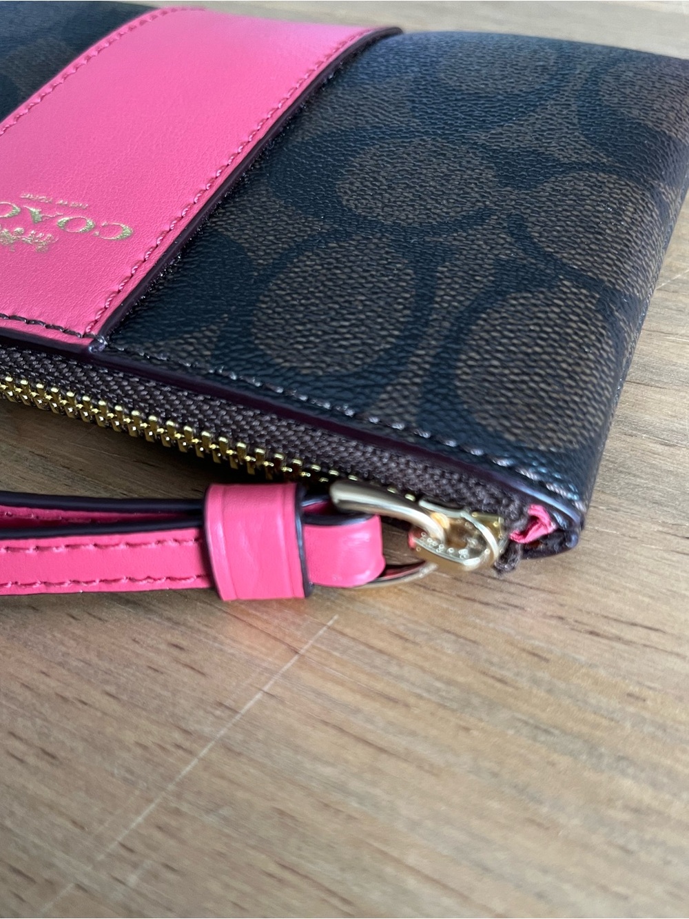 NWT COACH Corner Zip Wristlet F58035 Signature Canvas Leather Stripe Brown Pink - Picture 5 of 6